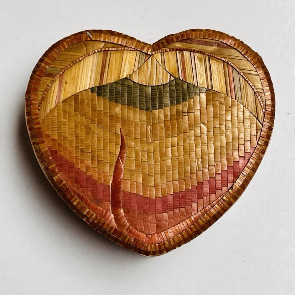 Vintage Heart Shaped Trinket Box Lined in Padded‎ Red Satin Straw Rainbow Motif